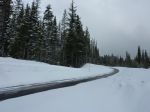 Schnee blockiert den Weg zum Crater Lake